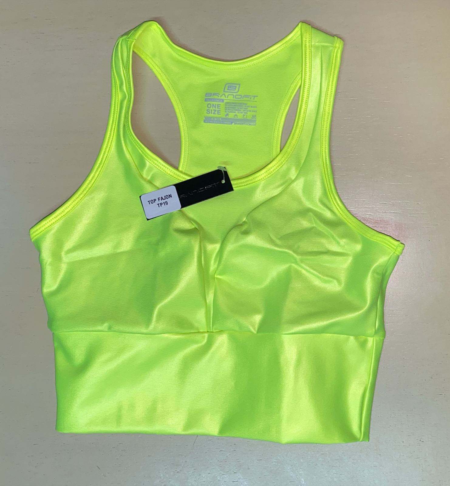 top cuero amarillo neon